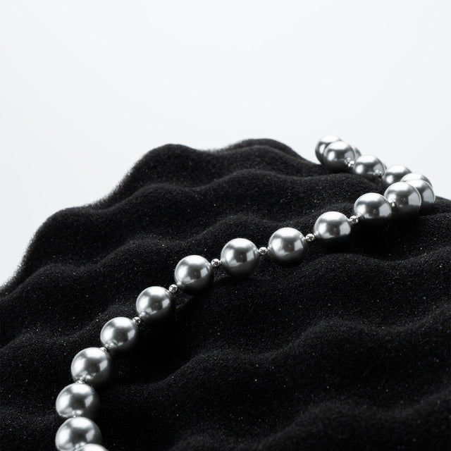 bump_up_Pearl_Necklace_Echo_Grey_Color_1